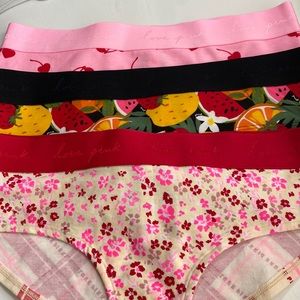 Bundle NWT VS Pink Logo Hipsters Medium